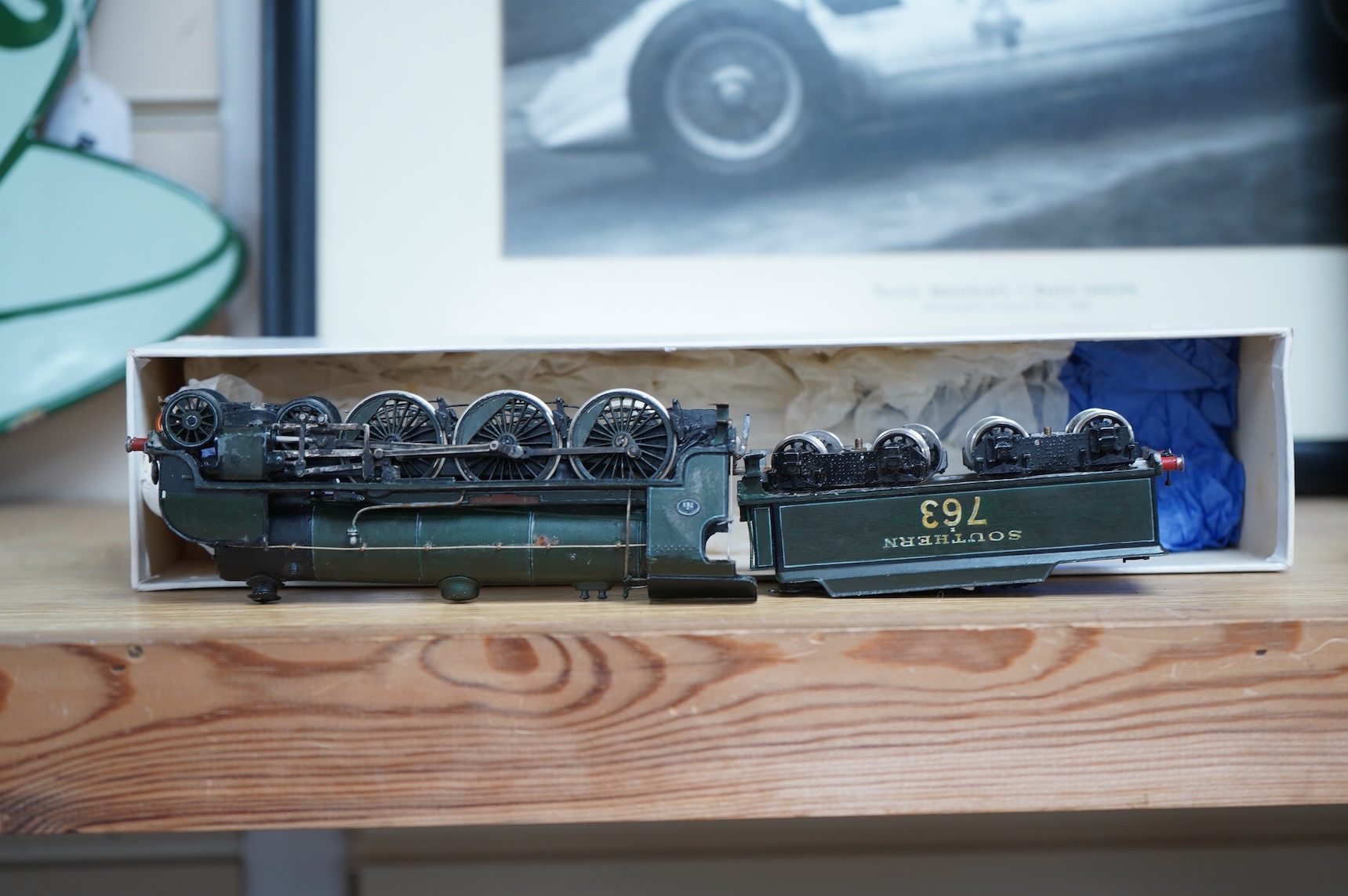 Four scratch/kit built EM gauge brass and white metal Southern Railway Class Q1 0-6-0 locomotives, all in various states of construction
